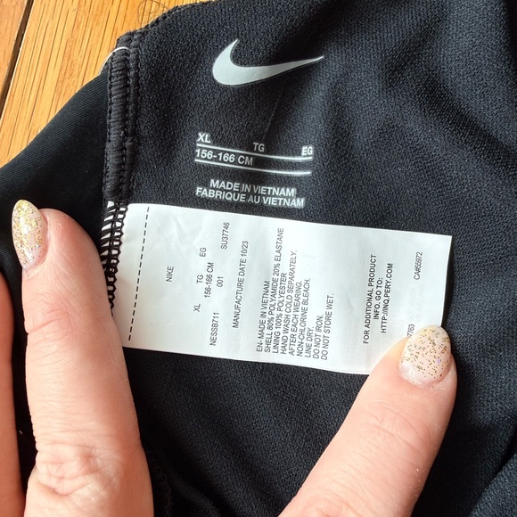 Nike Girls Black One-Piece Swimsuit - Picture 3 of 4